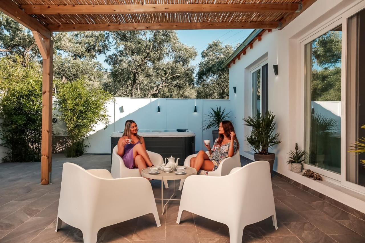 Jacuzzi Deluxe Villa Skala Sotiros Exteriör bild